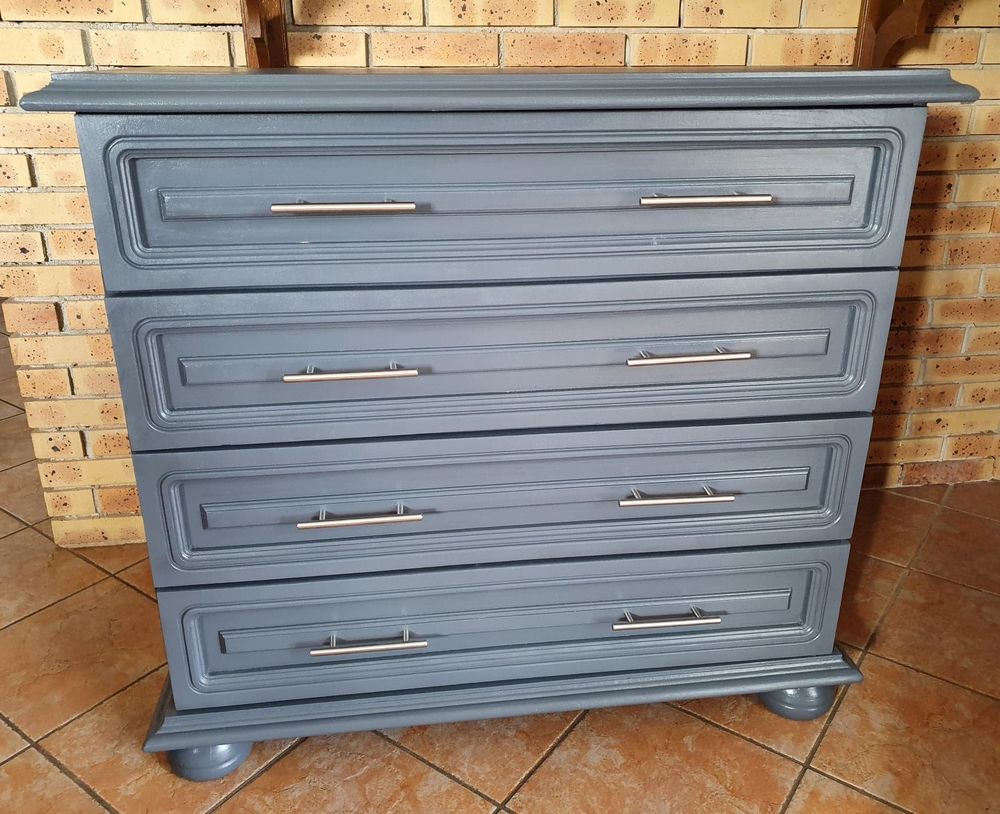 Commode en bois, relook&eacute;e Meubles