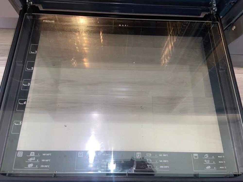 Four encastrable pyrolyse Electroménager