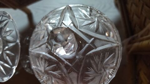 Bonbonnière cristal ancienne  25 Ostricourt (59)
