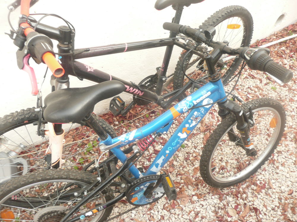 2 velos pour enfants de 8 a 15ans Vélos
