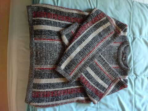 Pull multicolore 15 Sète (34)