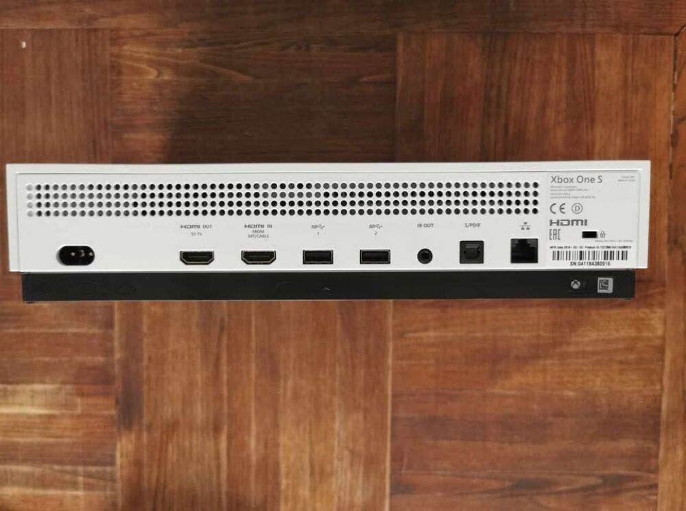 XBox One S 1T Consoles et jeux vidos