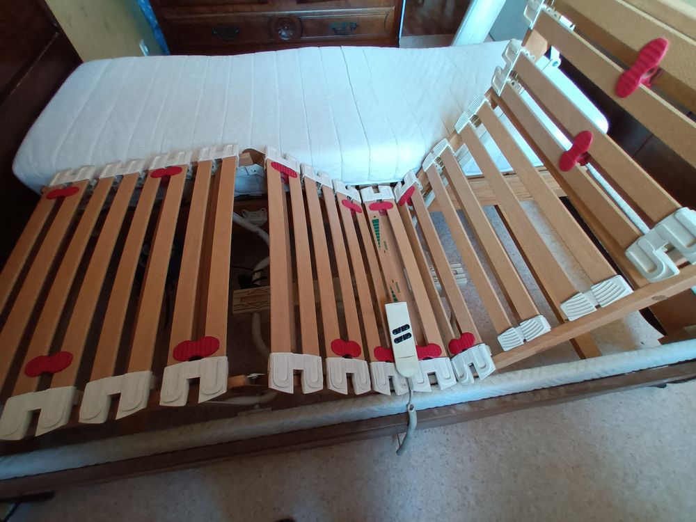 lit &eacute;lectrique sommier (140.. (2x70) par 190 Meubles