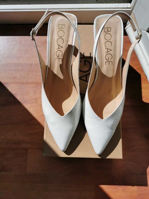 Escarpin en cuir verni blanc 40 35 Provins (77)