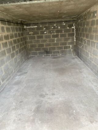  Parking / Garage à louer 15 m²