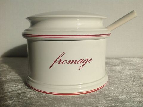 POT � FROMAGE EN BOIS AVEC CUILL�RE Envoi Possible
15 Tr�gunc (29)