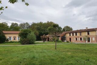  Propri�t�/ch�teau � vendre 11 pi�ces 420 m� Peyssies