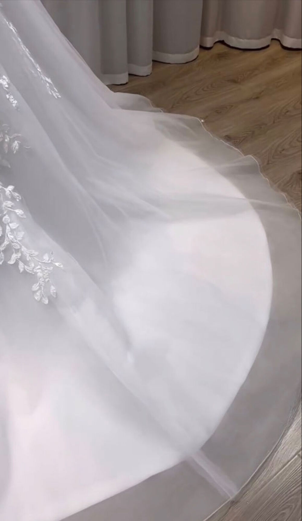 Robe de mari&eacute;e Vêtements