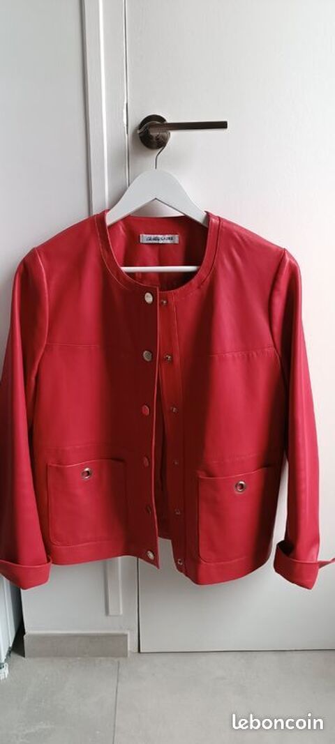 Cuir rouge Christine Laure Chevreuse (78)