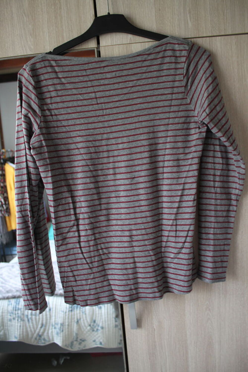 Tee-shirt Camaieu manches longues gris et rayures rouge T3 Vêtements