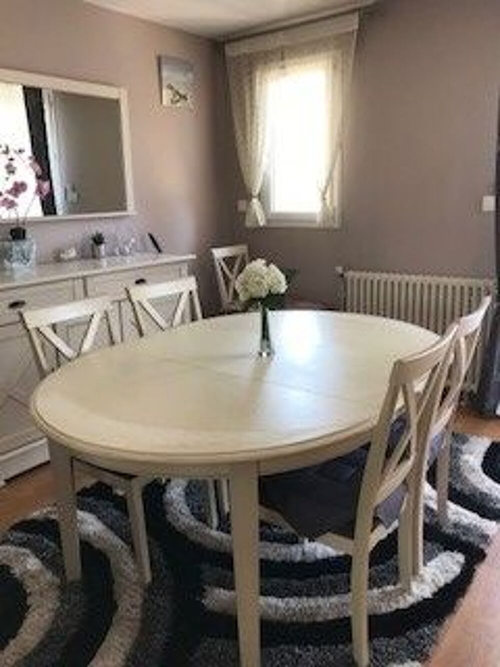 Table ronde en bois blanc,+ 4 chaises style moderne Meubles