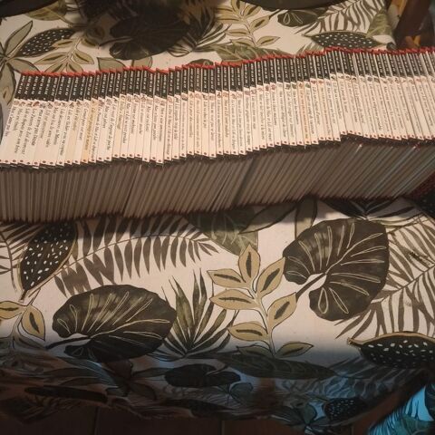 65 livres Max et lili ( albums pour endants ) gros lot 130 Rmilly (57)