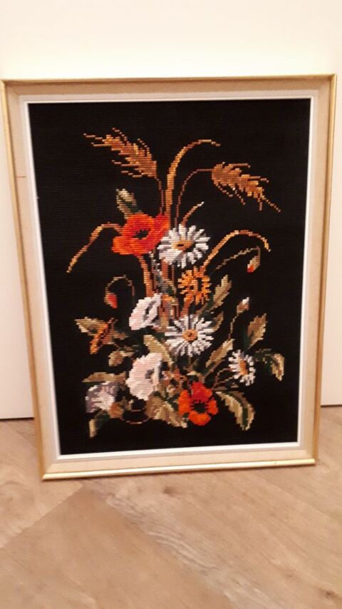 TAPISSERIE  Fleurs Sauvages  25 Versailles (78)
