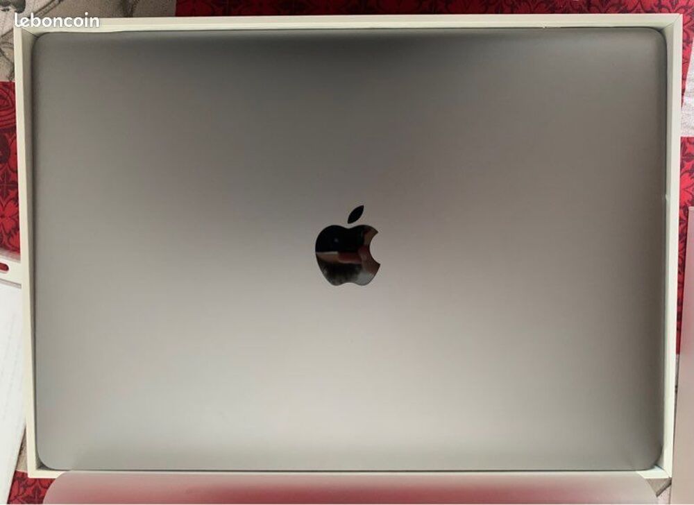 MacBook Air retina 2019 13,3' Matériel informatique