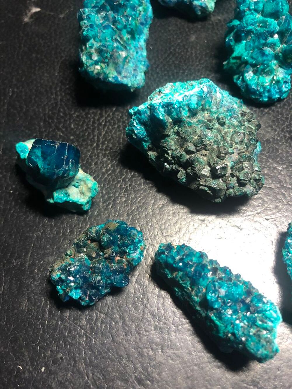 Lot de cristaux de Dioptase 