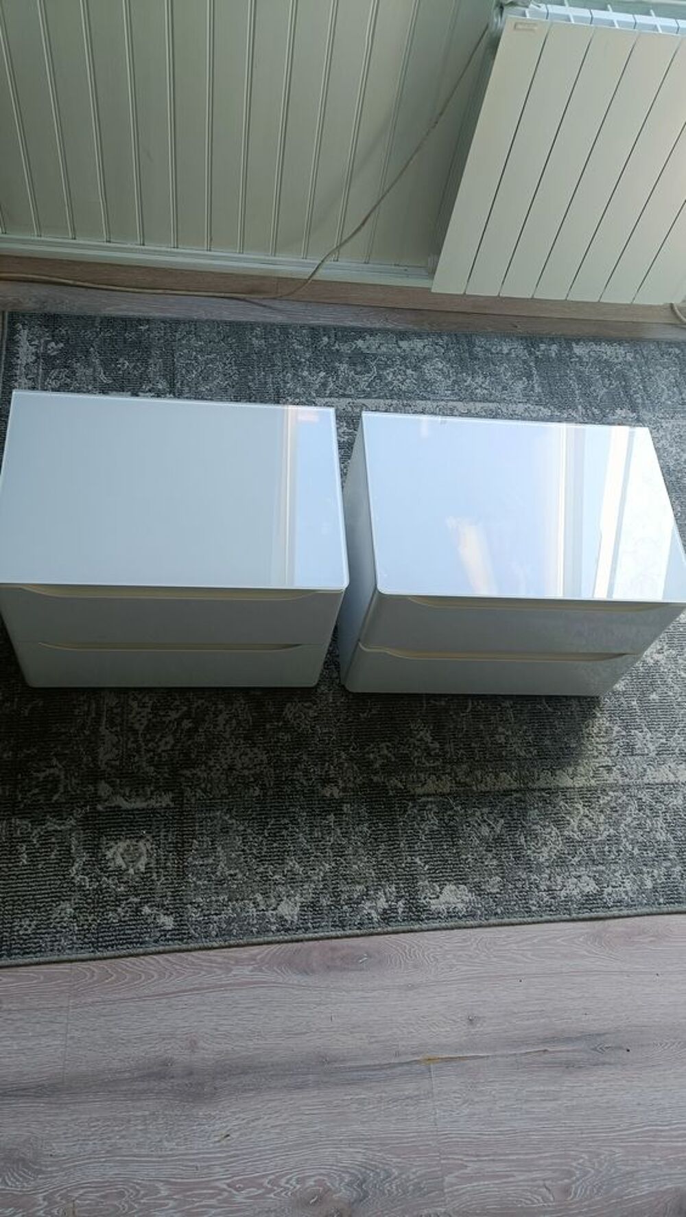 Lit blanc 2 places avec matelas bon &eacute;tat Meubles