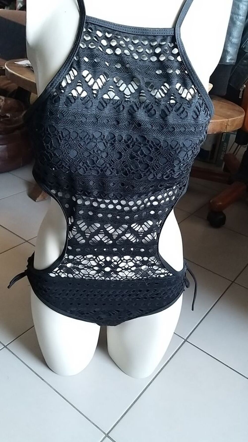 maillot une pi&egrave;ce noir Vtements