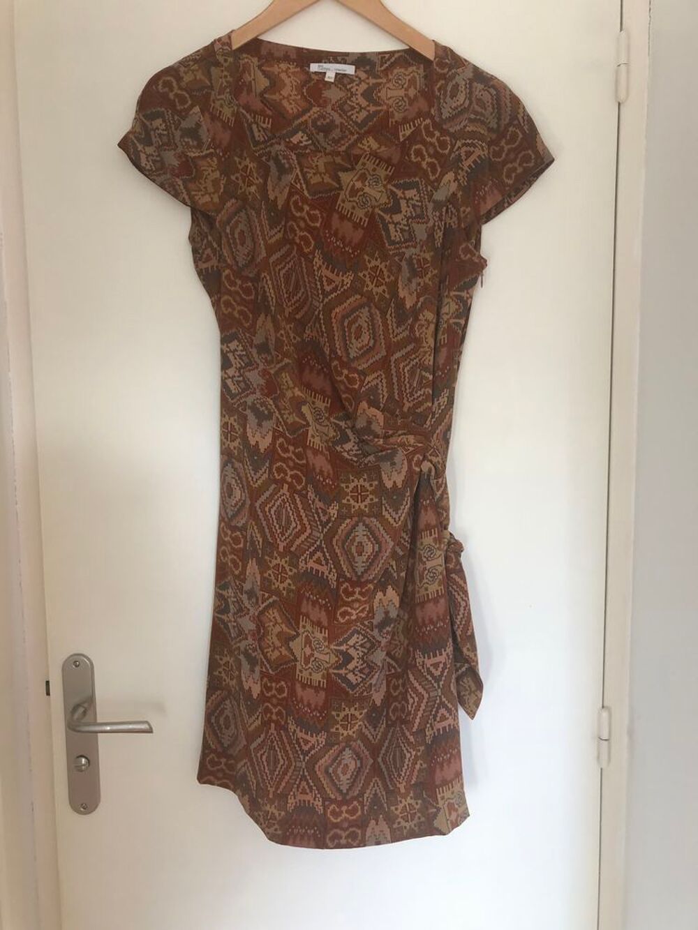 Robe en soie chic Vêtements