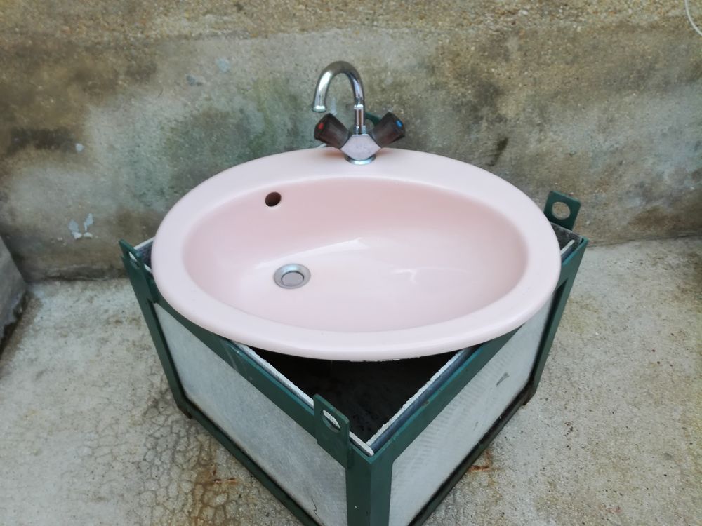 ENSEMBLE SANITAIRE Meubles