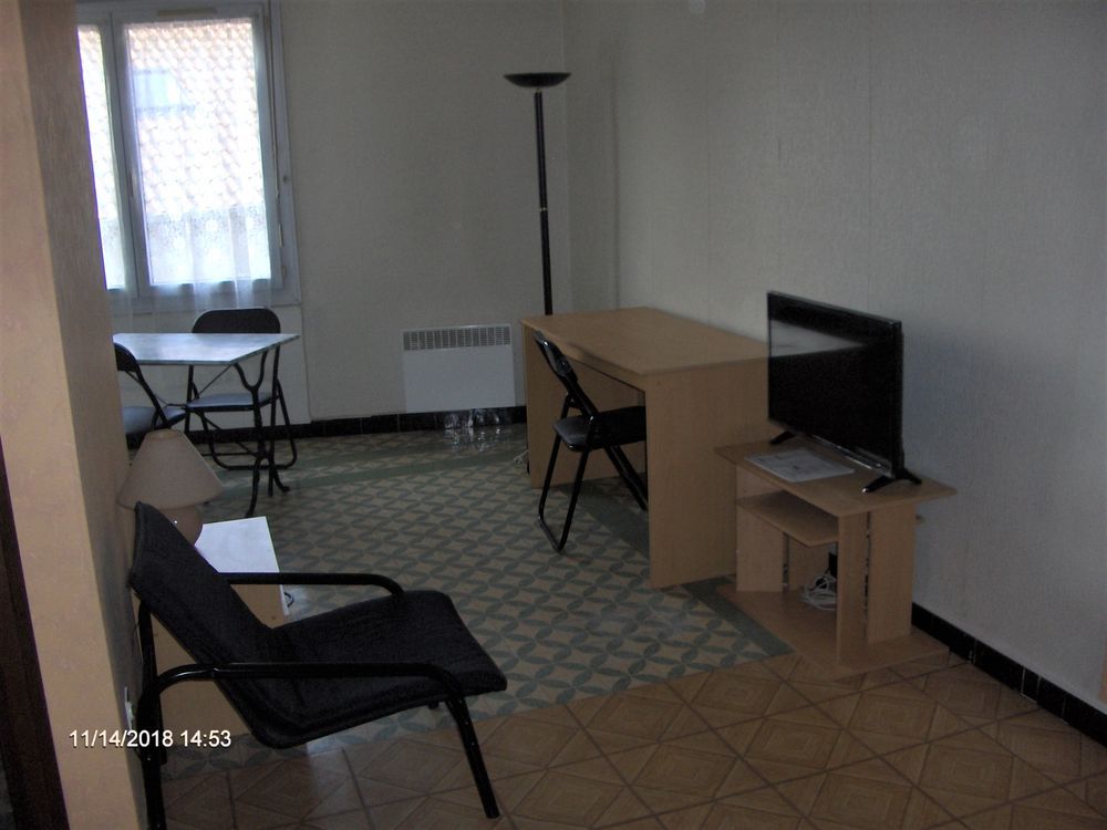 Location Appartement Grand studio meublé Avignon