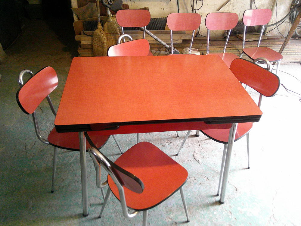 tables chaises en formica Meubles