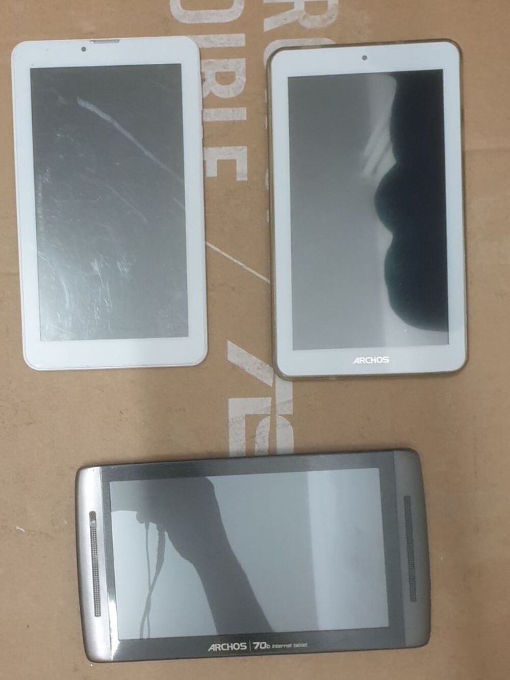 Lot tablettes pour pi&egrave;ces 1 Téléphones et tablettes