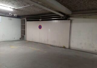  Parking / Garage à louer 13 m² Saint-priest