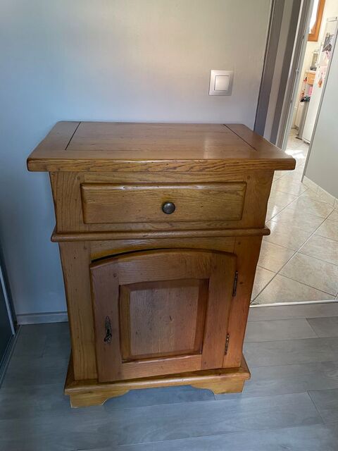 meuble ch�ne massif �tat impeccable
Vendu
200 �paux-B�zu (02)