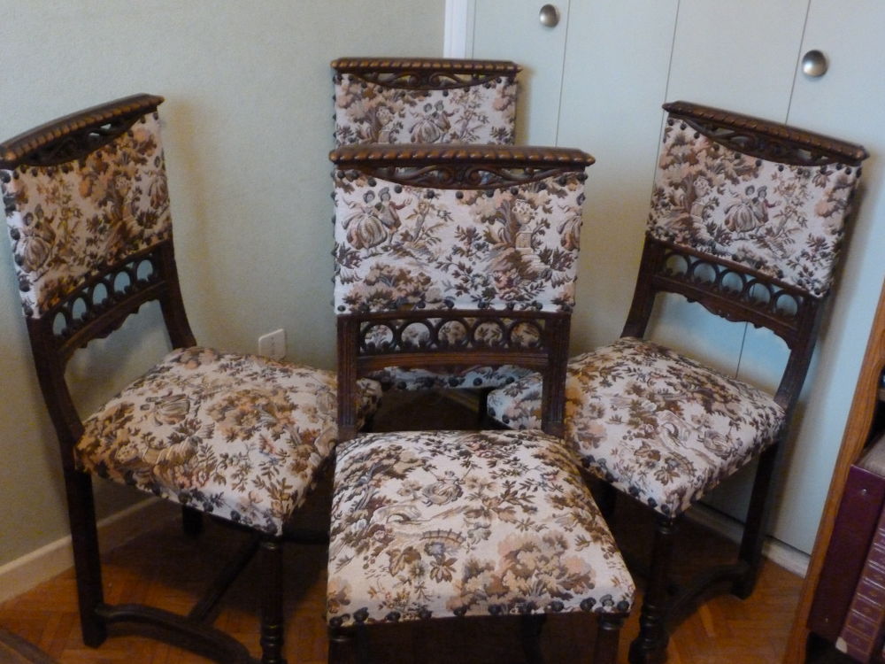 TABLE CHENE ET 4 CHAISES Meubles