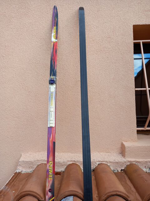 skis  skates . 25 Saint-Christol-ls-Als (30)