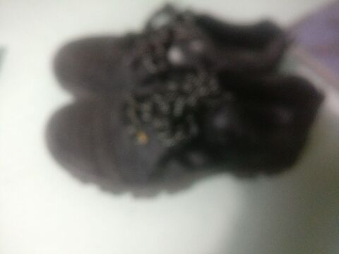 chaussures de scurit noir avec bande noir 20 Rennes (35)