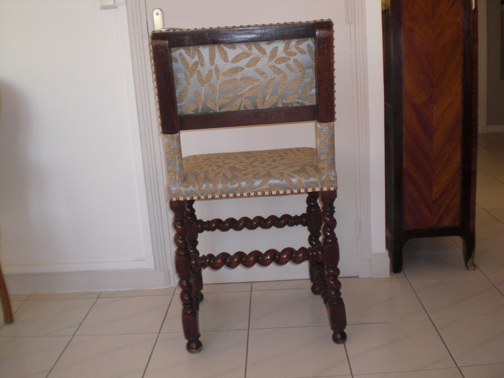 chaise louis XIII Meubles