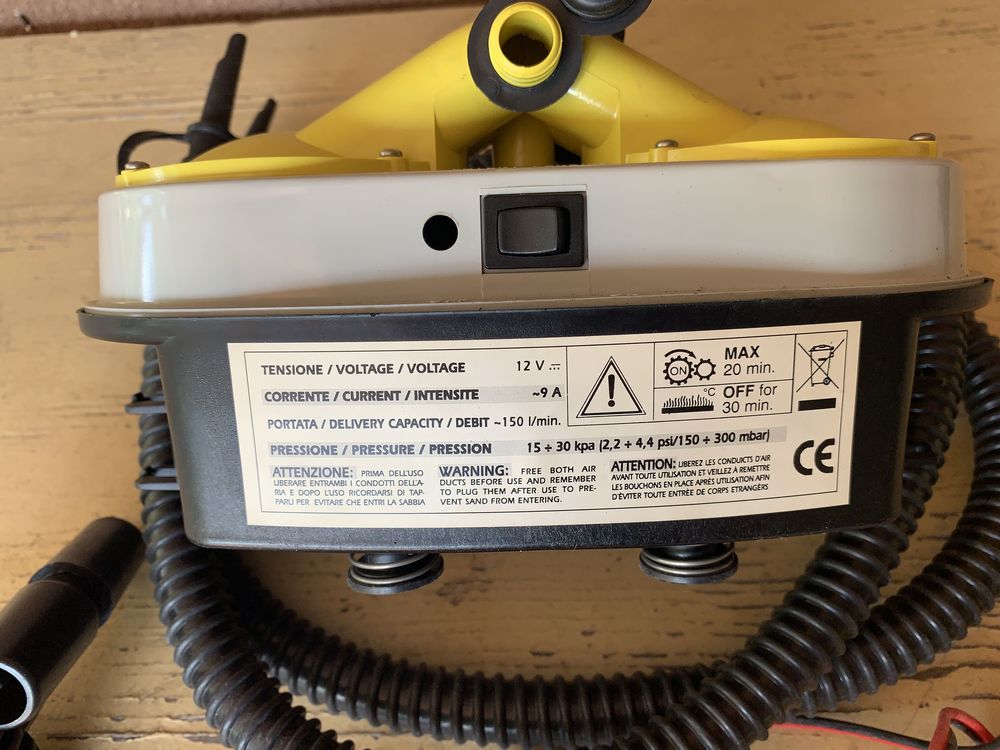 Gonfleur &eacute;lectrique 12 volts Sports