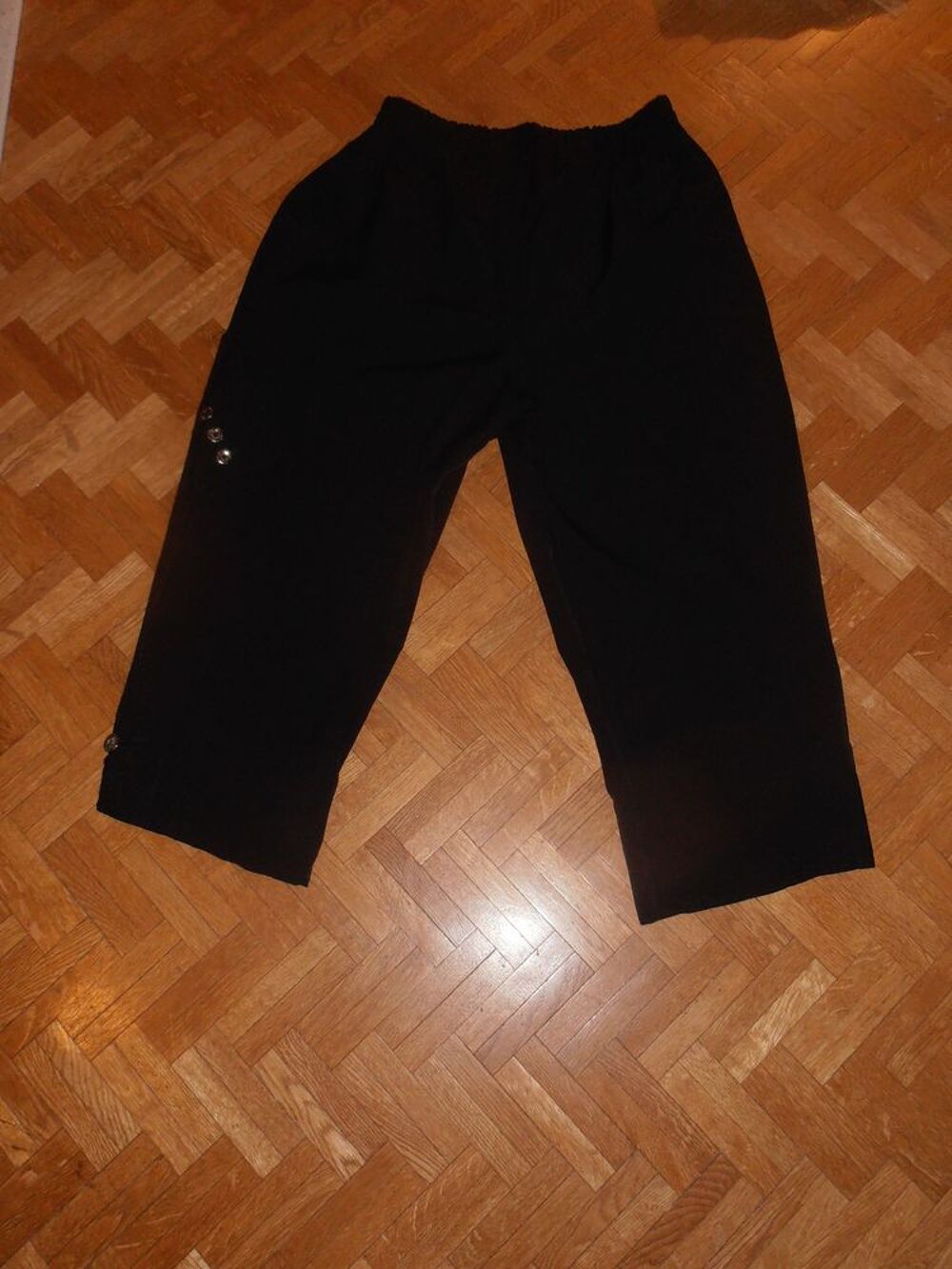 Pantacourt/pantalon noir (84) Vtements