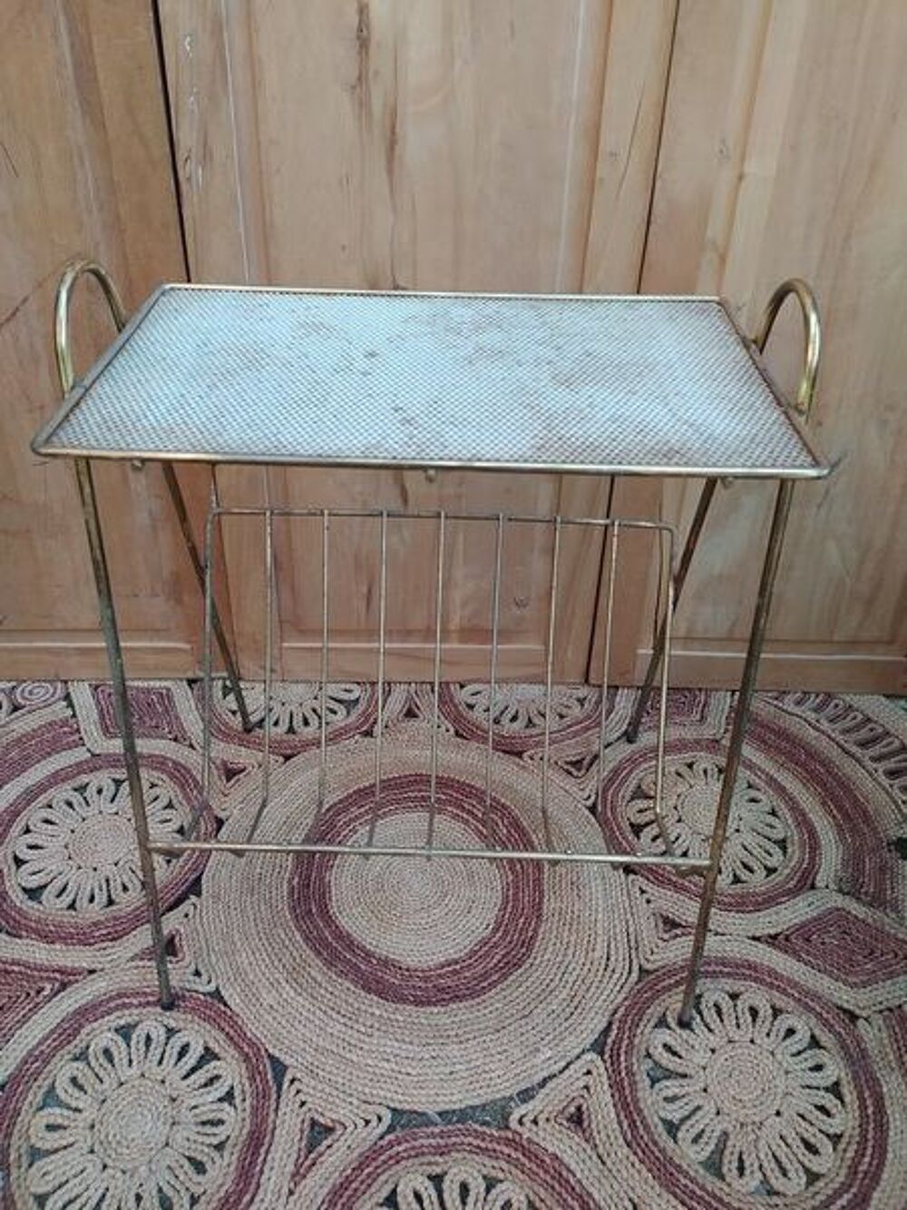 Table Porte Revues Disques Design Style Mat&eacute;got
Meubles