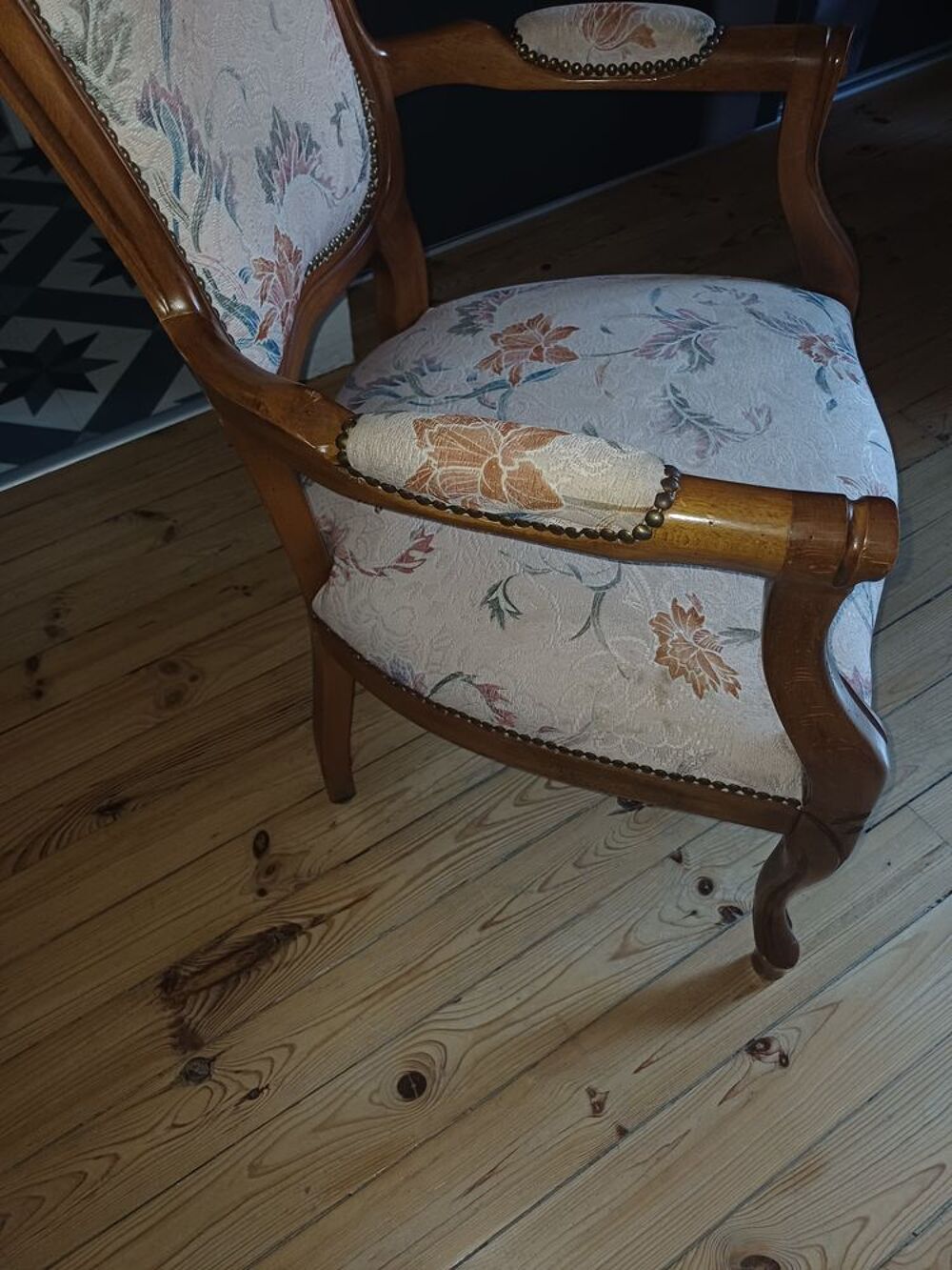 Fauteuil style ancien Meubles