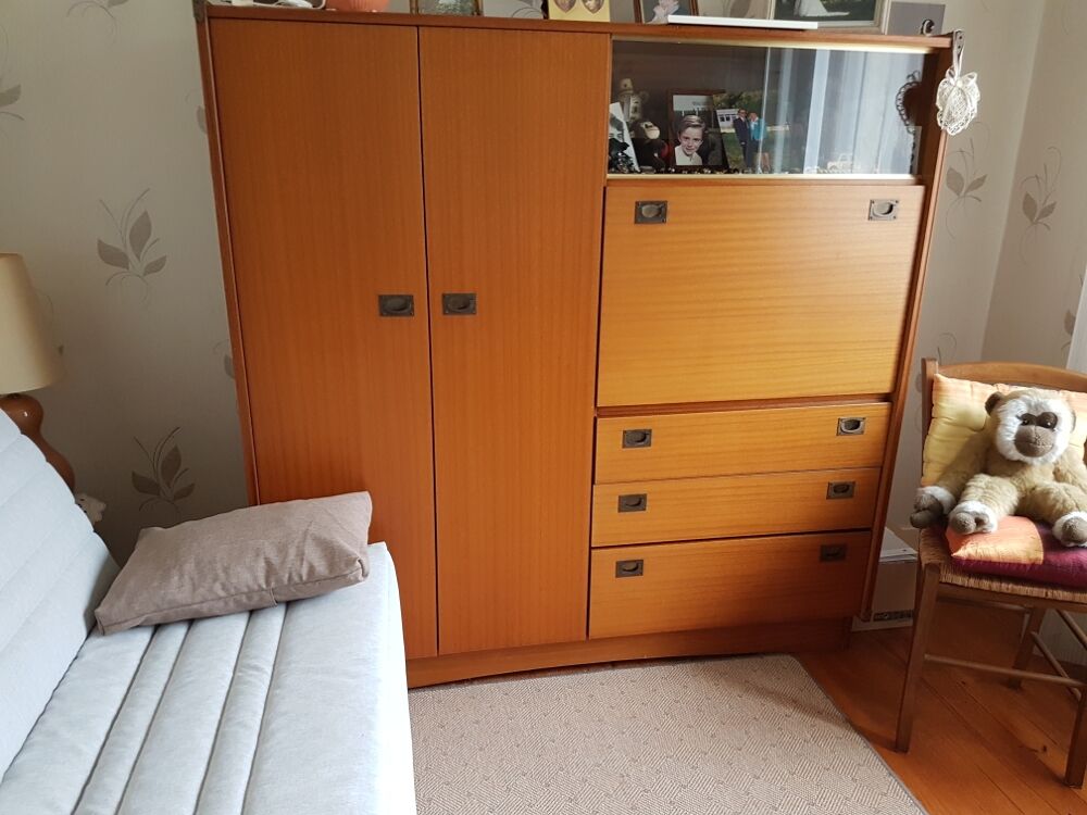 vend combin&eacute; bureau vitrine penderie et tiroir Meubles