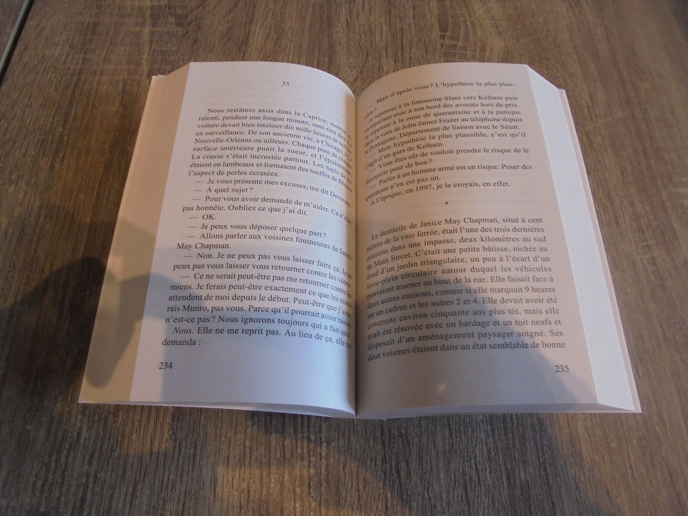 Mission confidentielle (110) Livres et BD