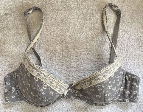 Soutien gorge gris 5 Rennes (35)