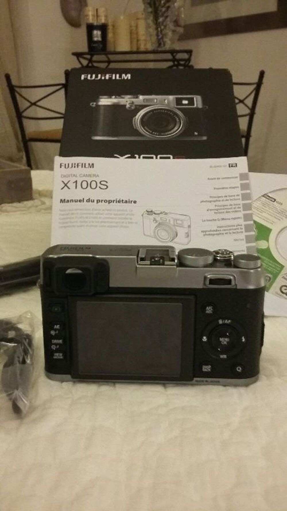 VENTE FUJIFILM X100 SILVER -ETAT-NEUF- Photos/Video/TV