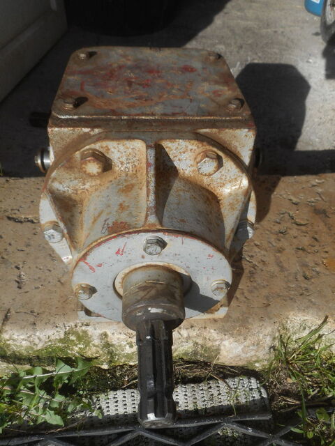 gros Bo�tier de Direction � Angle Droit de 90 Degr�s, ancien Saran (45)