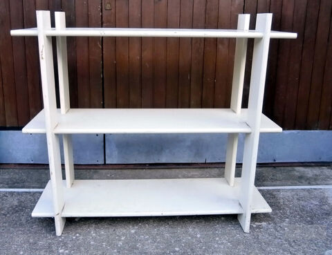 Etag�re 30 Montrottier (69)