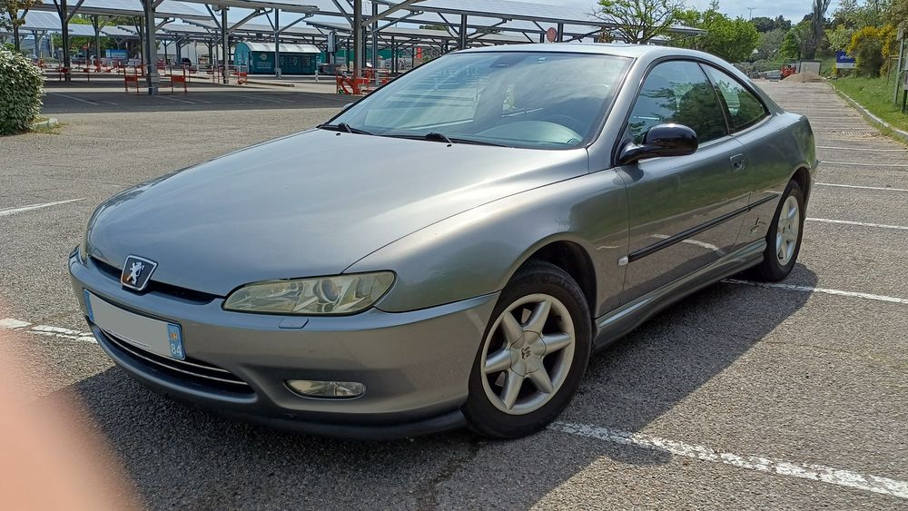 406 Coupe 406 Coup&eacute; 2.0i Pack 2001 occasion 84100 Orange