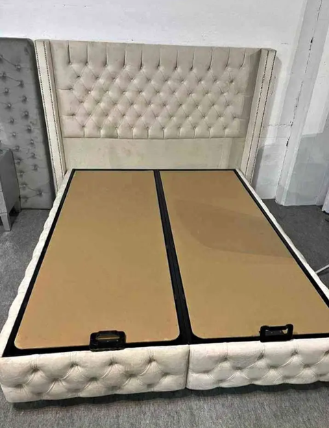 Lit coffre en tr�s bon �tat avec grand espace de rangement 480 Nanterre (92)