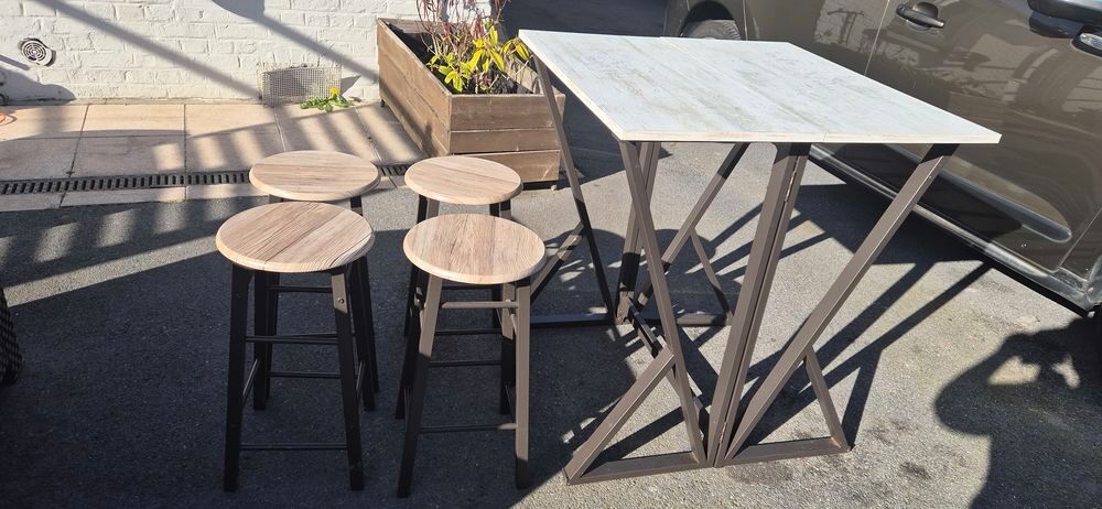 Tabourets et table pliante bois fer forg&eacute; Meubles