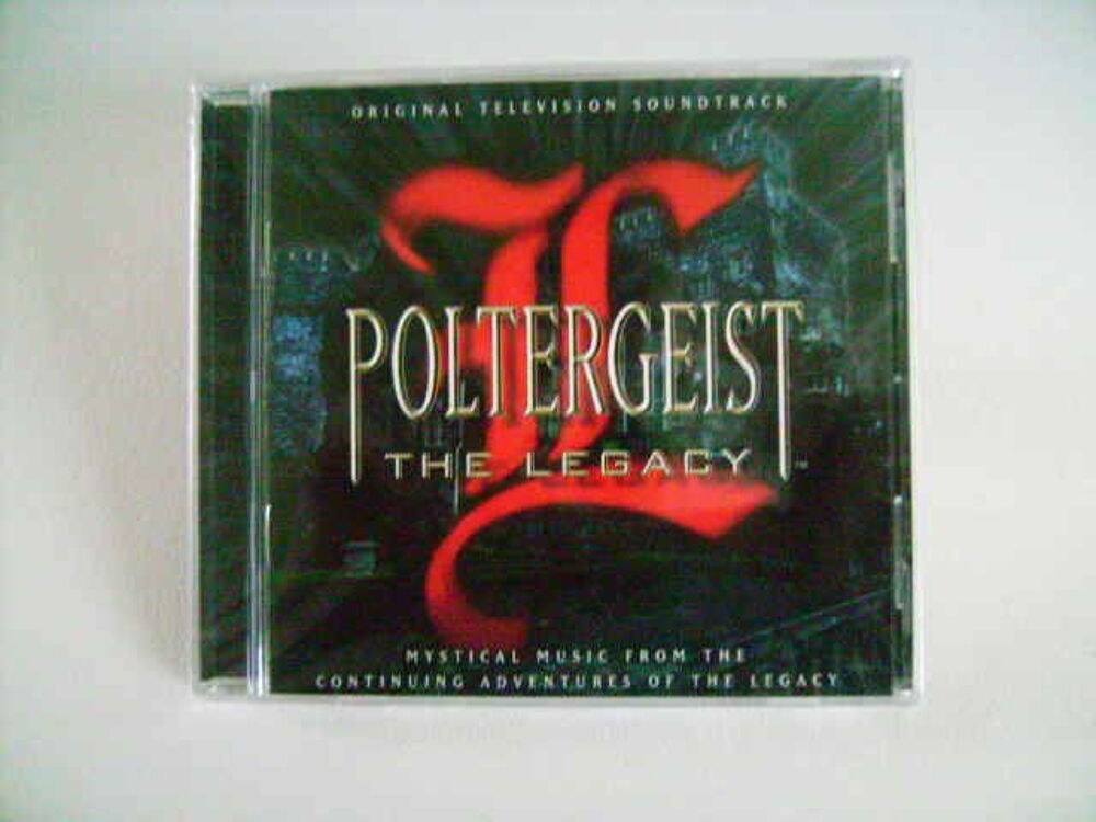 CD MUSIQUE SERIE " POLTERGEIST " The Legacy CD et vinyles