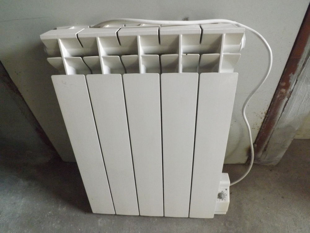 Radiateur Aquitherm 750 watts Bricolage