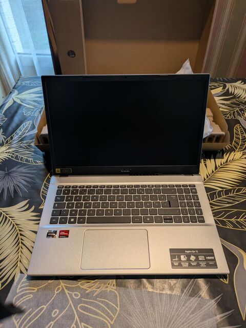 ordinateur neuf
300 Saint-F�lix-de-Rieutord (09)