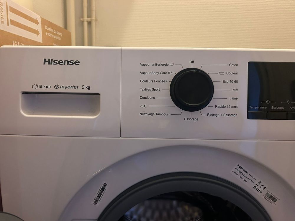 MACHINE A LAVER LE LINGE Electroménager