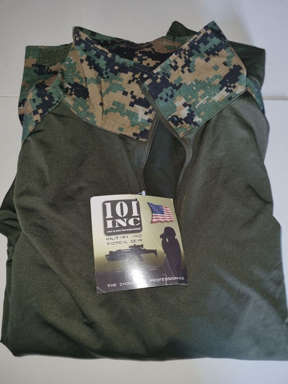 Lot &eacute;quipement airsoft / tactique neuf ? 700+ pi&egrave;ces Vêtements
